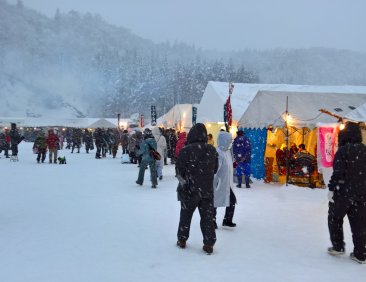 센보투의 종이 풍선 축제